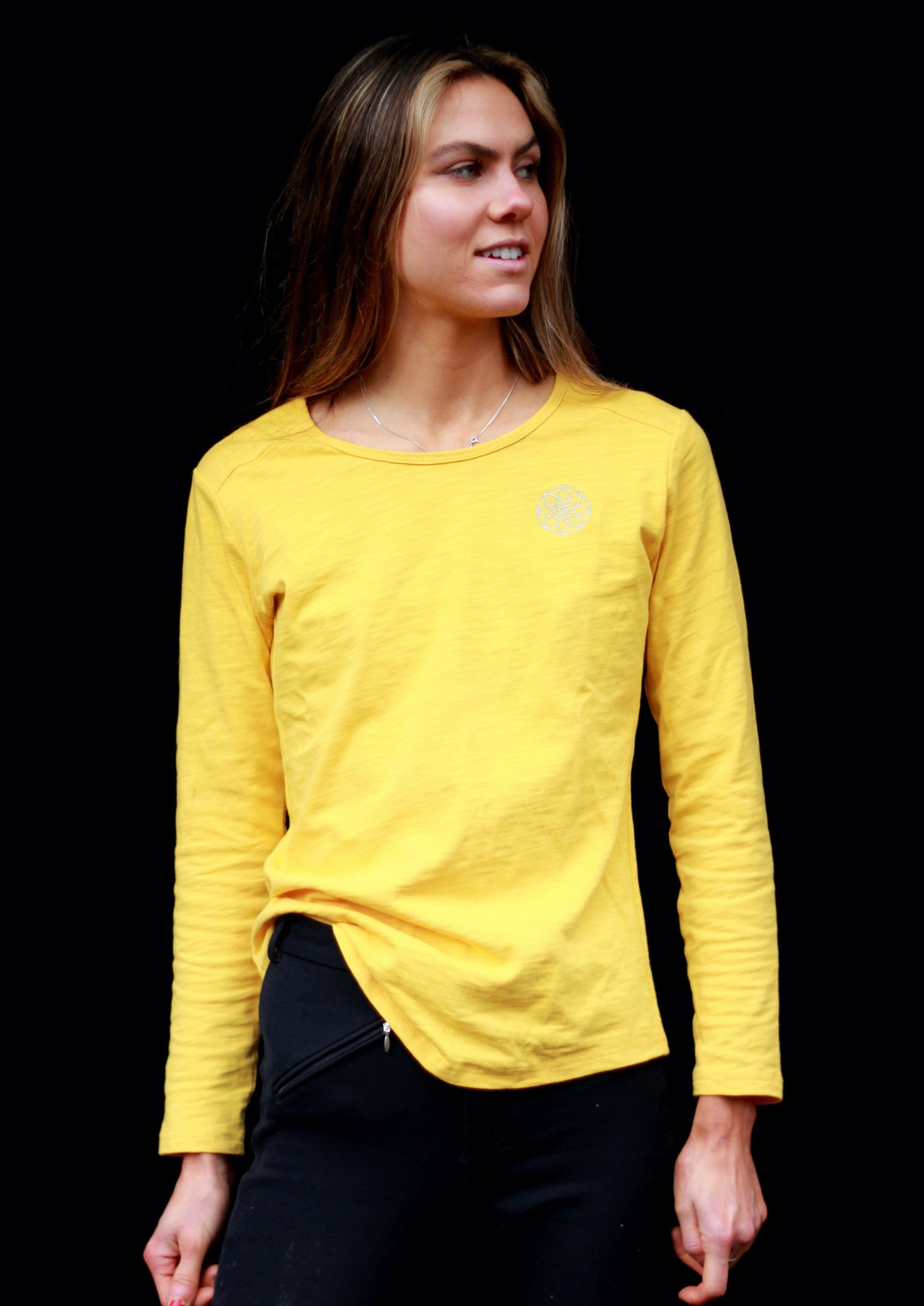 Yogi Longsleeved 2.0 - The Bohemian Horse