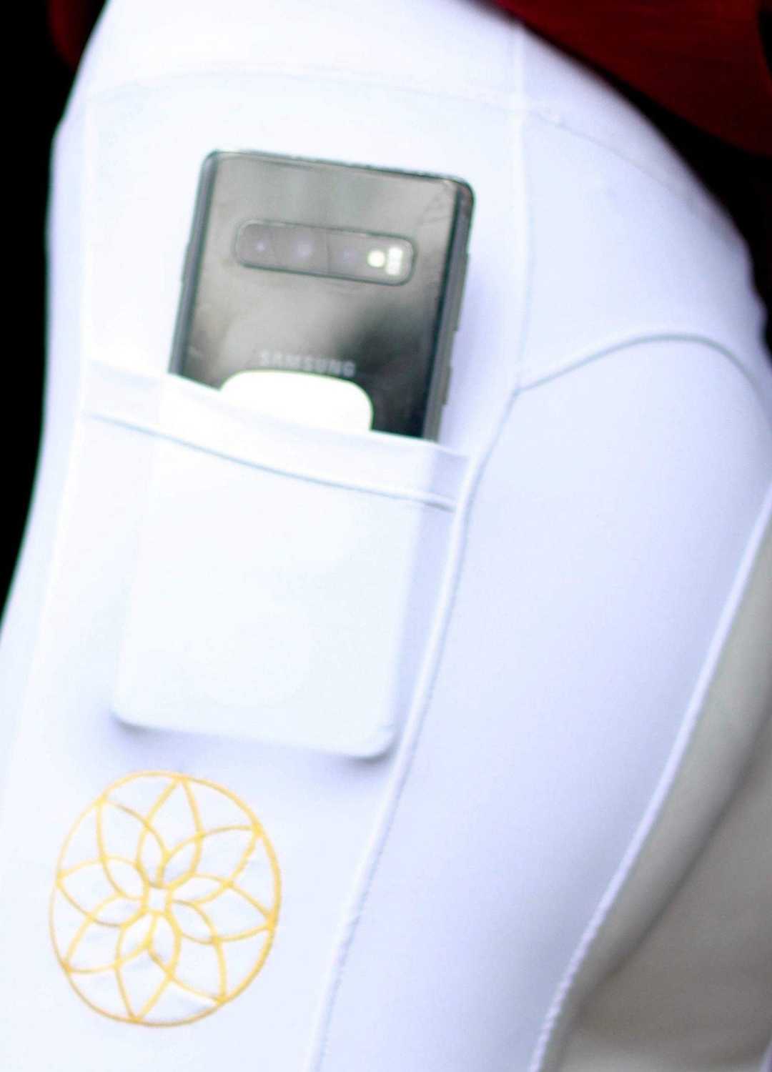 White Show Yogings